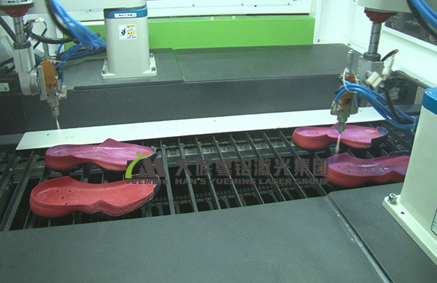 全自動鞋底噴膠機(jī)鞋底噴膠 全自動鞋底噴膠機(jī)鞋底噴膠