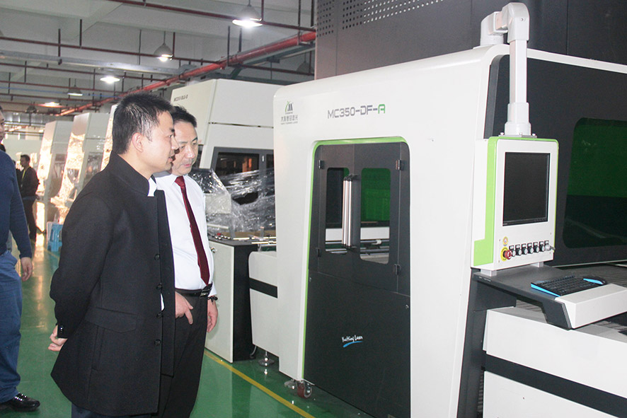 大族粵銘激光集團糅合“互聯網+”的升級版“柔性材料激光智能化和柔性化加工解決方案”非常符合當下工業4.0發展的大方向