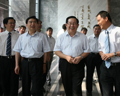 全國政協副主席、致公黨中央主席、科技部部長萬鋼率調研組蒞臨大族激光