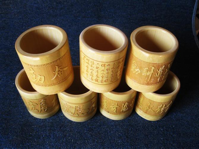 旋轉<a href=http://www.sibinbian.com.cn target=_blank class=infotextkey>激光雕刻機</a>.jpg