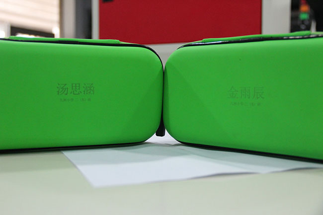 激光在文具盒上打標(biāo)