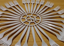 激光切割機高效切割塑料水口，你值得擁有