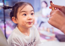 激光打標機打標口紅管，連空瓶也好玩