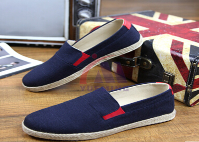 布料皮革<a href=http://www.sibinbian.com.cn target=_blank class=infotextkey>激光切割機</a>.jpg